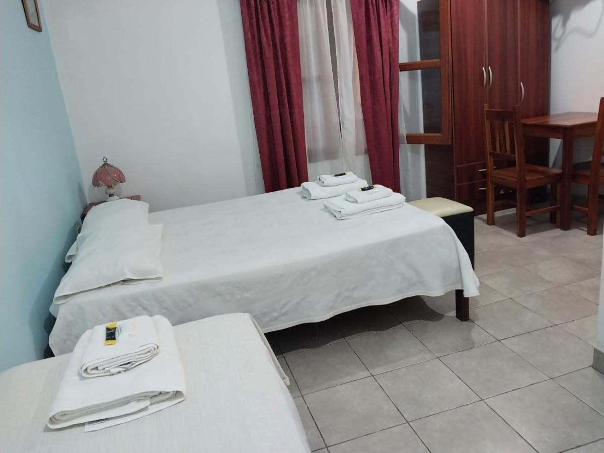 Calilegua Benitez Hosteria מראה חיצוני תמונה