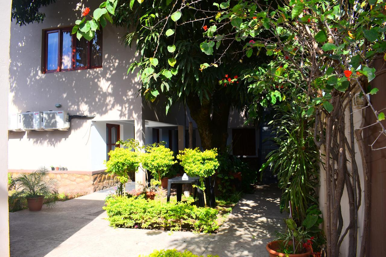 Calilegua Benitez Hosteria מראה חיצוני תמונה