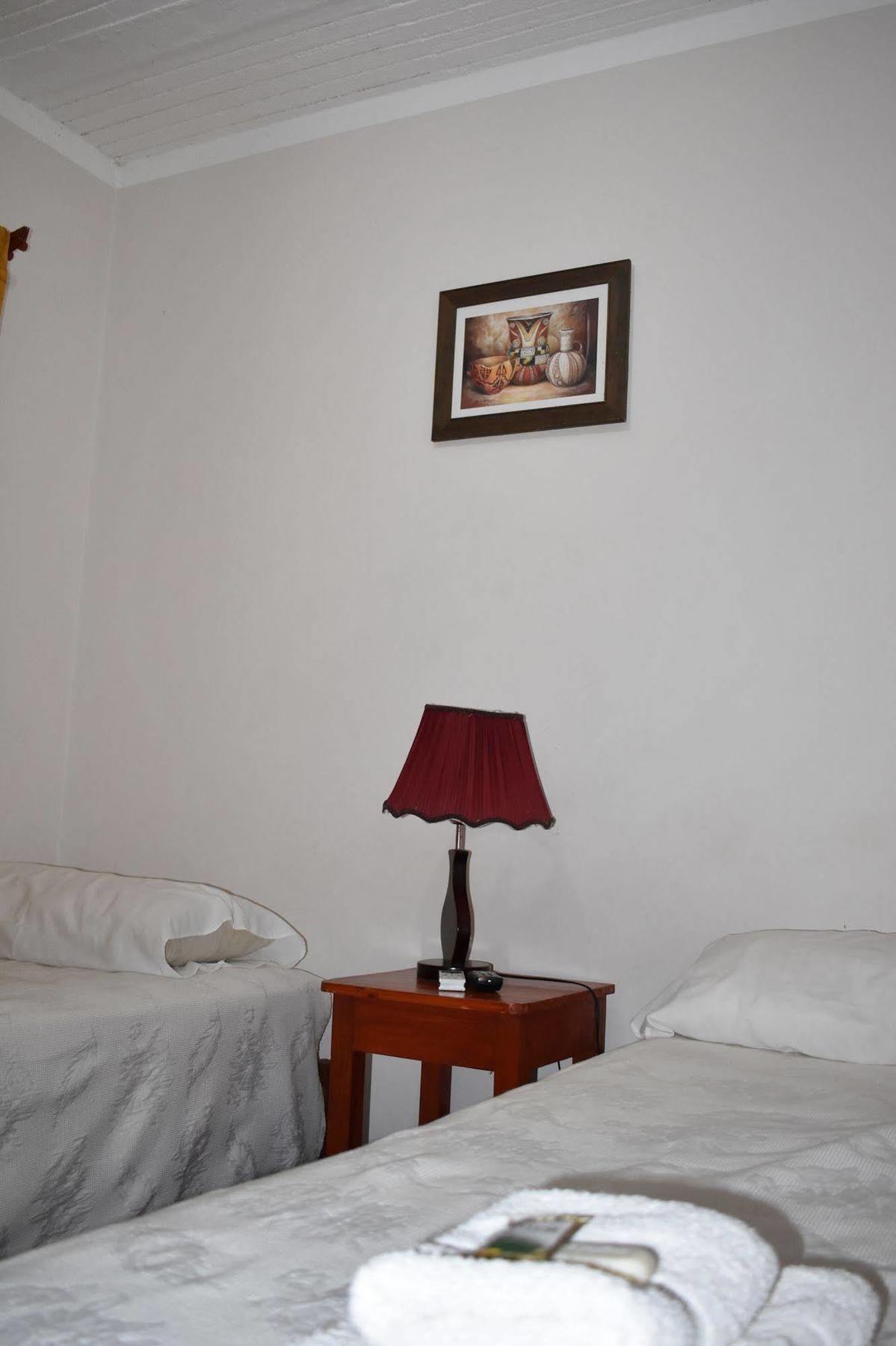 Calilegua Benitez Hosteria מראה חיצוני תמונה